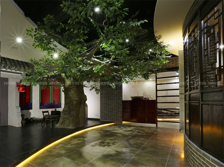 企業(yè)展館裝修中，如何處理展品的陳列和展示方式？